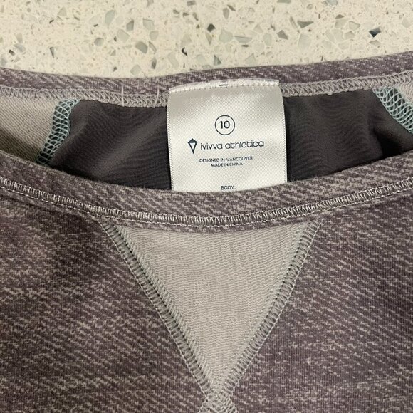 20% off $40+ | IVIVVA Long Sleeved Dual Weight | Heathered Grey | Girls Size 10 - Picture 2 of 5